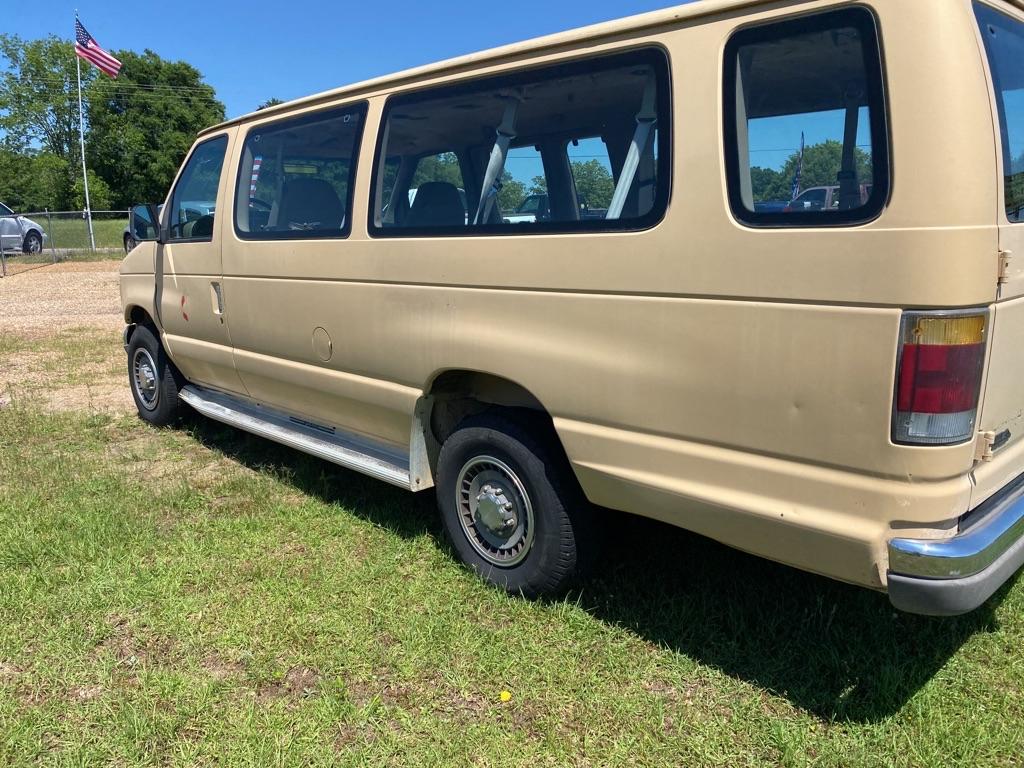 Thumbnail image of 1994 Ford E-350 at Chads of Hartford, AL