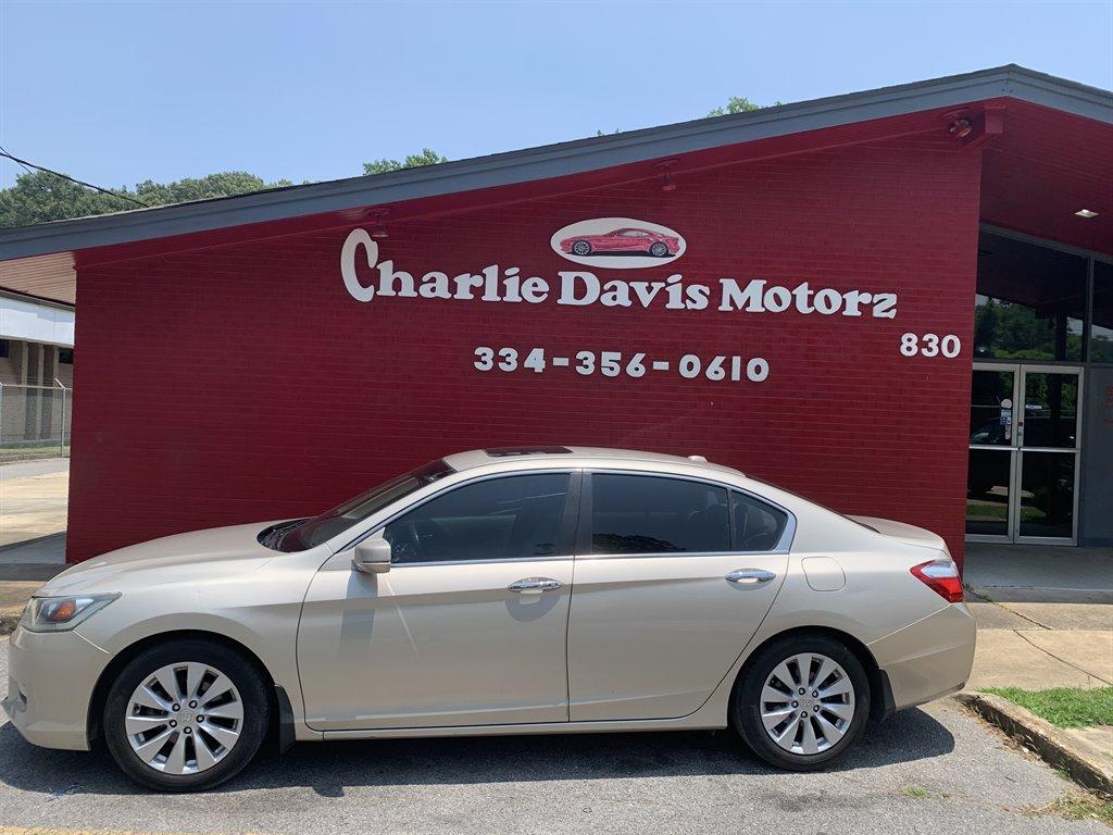 Thumbnail image of 2013 Honda Accord at Charlie Davis Motorz LLC