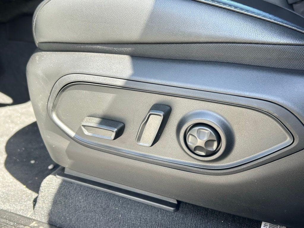 Thumbnail image of 2024 Jeep Grand Cherokee L at Aventura Chrysler Jeep Dodge Ram
