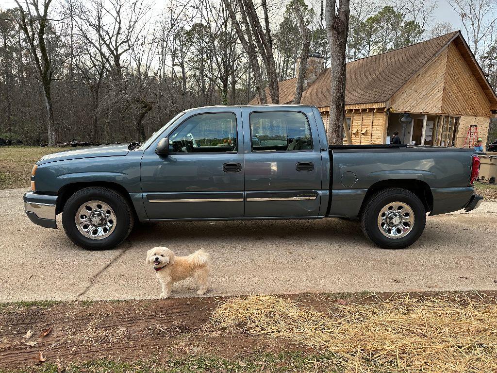 Thumbnail image of 2007 Chevrolet Silverado 1500 Classic at Autos Buy Don
