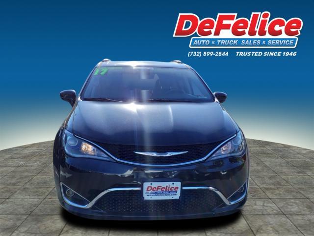Thumbnail image of 2017 Chrysler Pacifica at Defelice Auto Sales & Repair