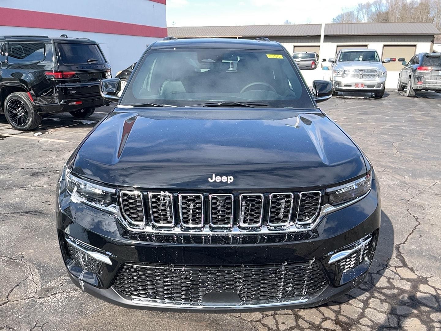 Thumbnail image of 2025 Jeep Grand Cherokee at Batesville Chrysler Dodge Jeep Inc