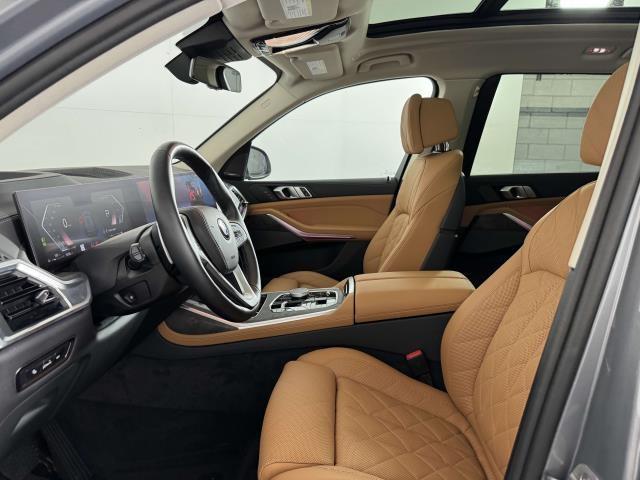 Thumbnail image of 2025 BMW X7 at Competition BMW of Smithtown