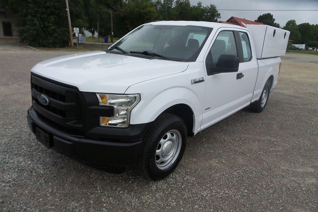 Thumbnail image of 2016 Ford F-150 at Bullocks Auto Sales Inc