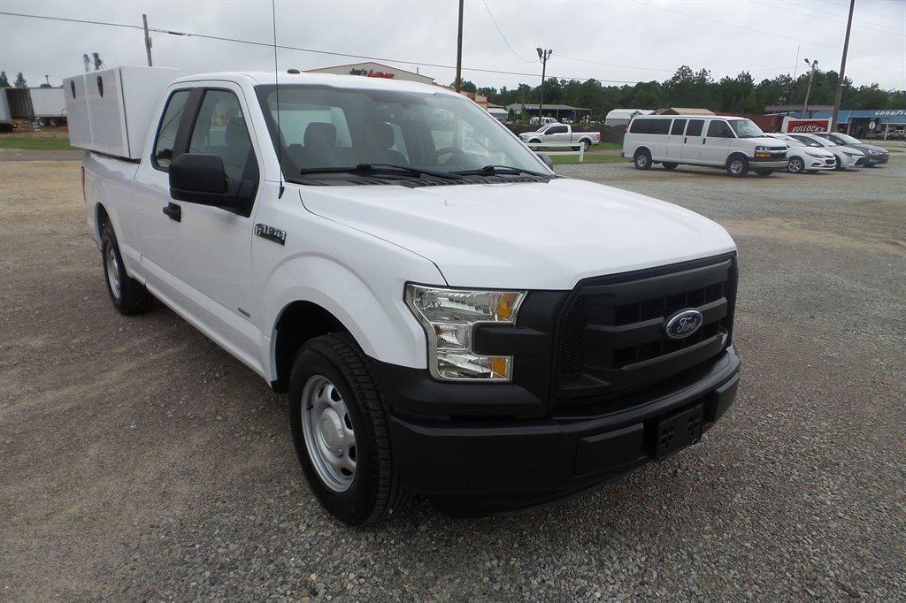 Thumbnail image of 2016 Ford F-150 at Bullocks Auto Sales Inc