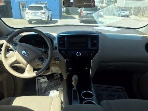 Thumbnail image of 2015 Nissan Pathfinder at Top Line Auto Sales