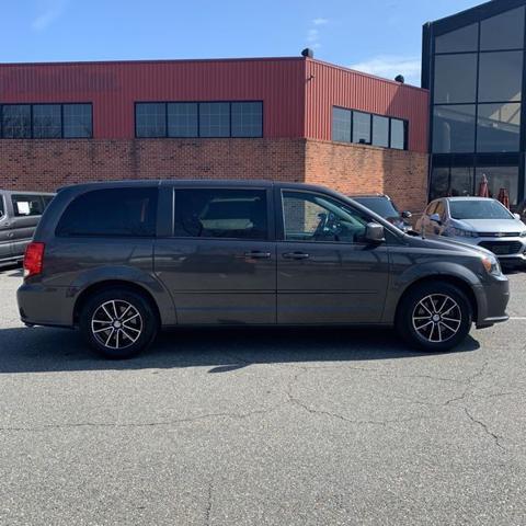 Thumbnail image of 2015 Dodge Grand Caravan at Auto Connection Sales & Leasing Inc.