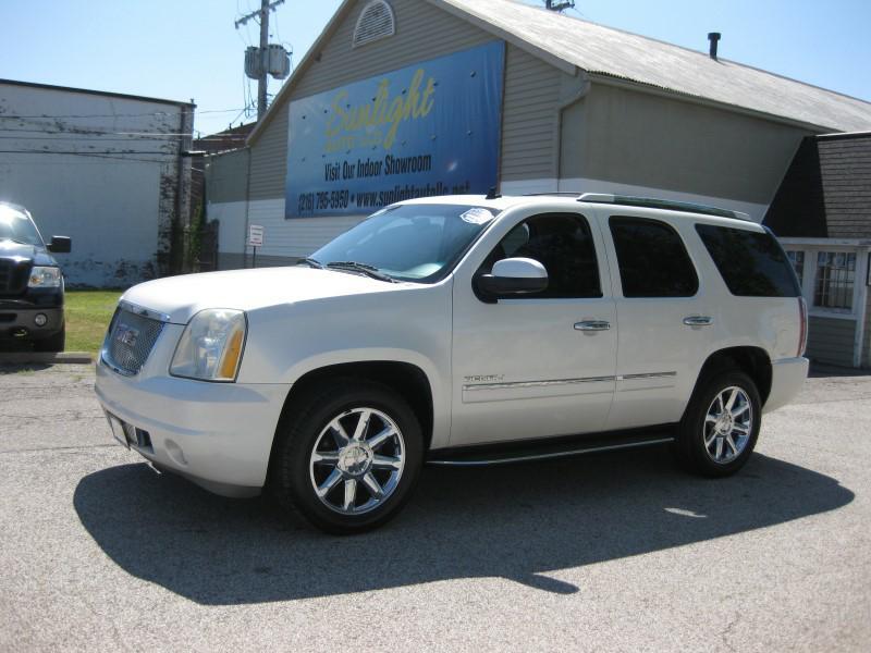 Thumbnail image of 2010 GMC Yukon at SUNLIGHT AUTO LLC