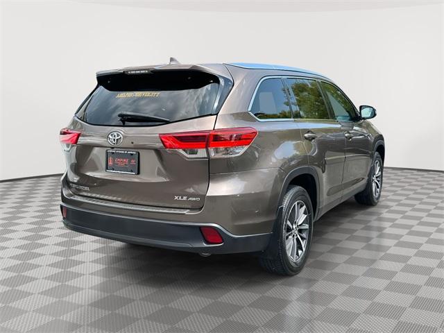 Thumbnail image of 2019 Toyota Highlander at Empire Hyundai of Jamaica