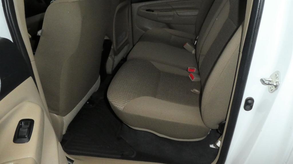 Thumbnail image of 2015 Toyota Tacoma at Suncoast Auto Brokers Inc.