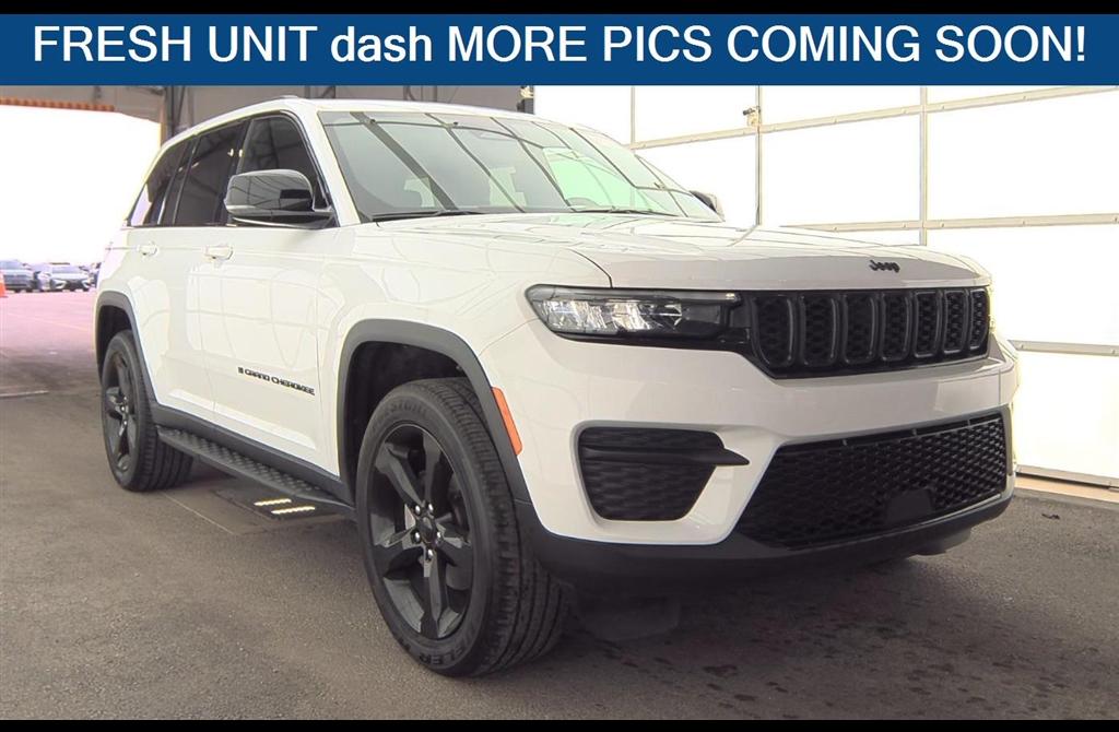 Thumbnail image of 2024 Jeep Grand Cherokee at Stanley Automotive Enterprises Inc.