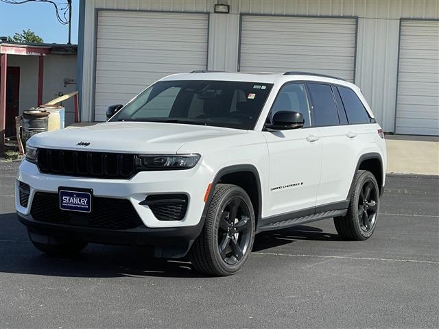 Thumbnail image of 2024 Jeep Grand Cherokee at Stanley Automotive Enterprises Inc.