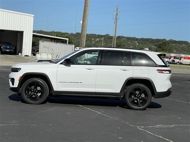 Thumbnail image of 2024 Jeep Grand Cherokee at Stanley Automotive Enterprises Inc.