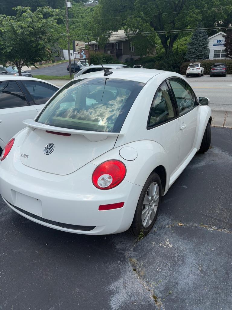 Thumbnail image of 2009 Volkswagen New Beetle at CHATTANOOGA CARS 4 U