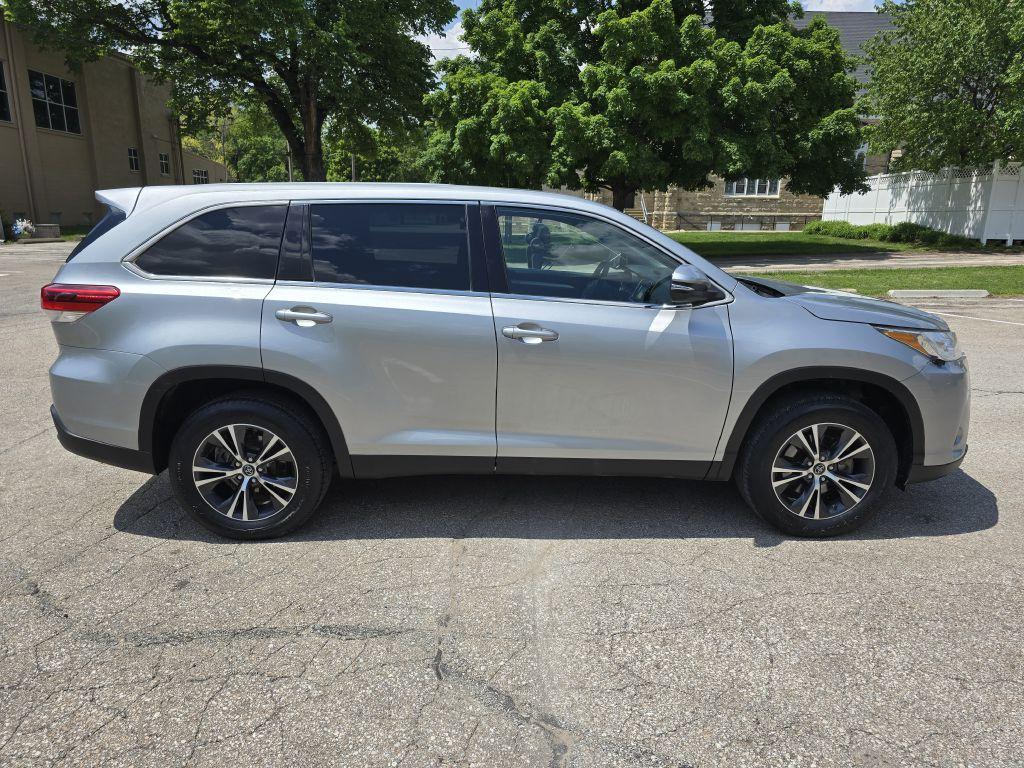 Thumbnail image of 2019 Toyota Highlander at ST. MARYS AUTO SALES