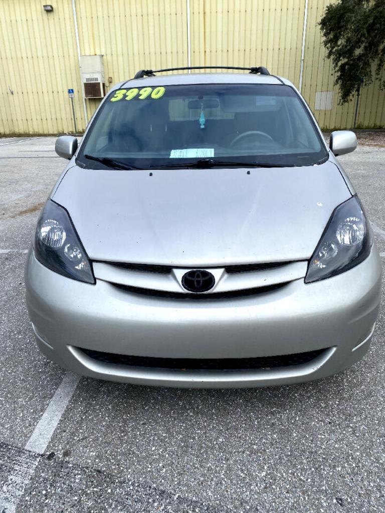 Thumbnail image of 2006 Toyota Sienna at Approved Auto Outlet, Inc.