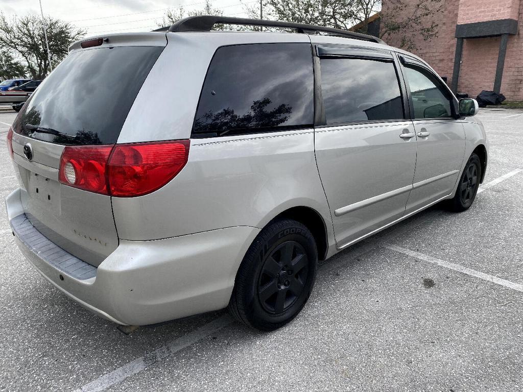 Thumbnail image of 2006 Toyota Sienna at Approved Auto Outlet, Inc.