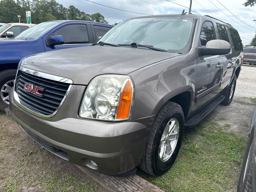Thumbnail image of 2014 GMC Yukon XL at RIGHT PRICE AUTO SALES