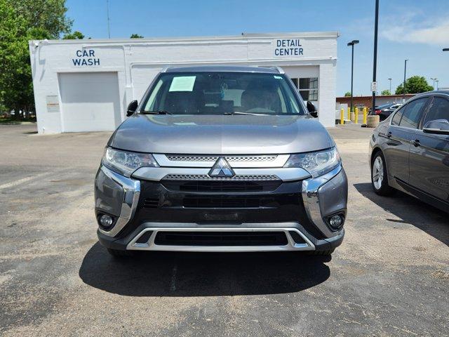 Thumbnail image of 2019 Mitsubishi Outlander at LarryHMillerVolkswagenLakewoodUsed of Lakewood, CO