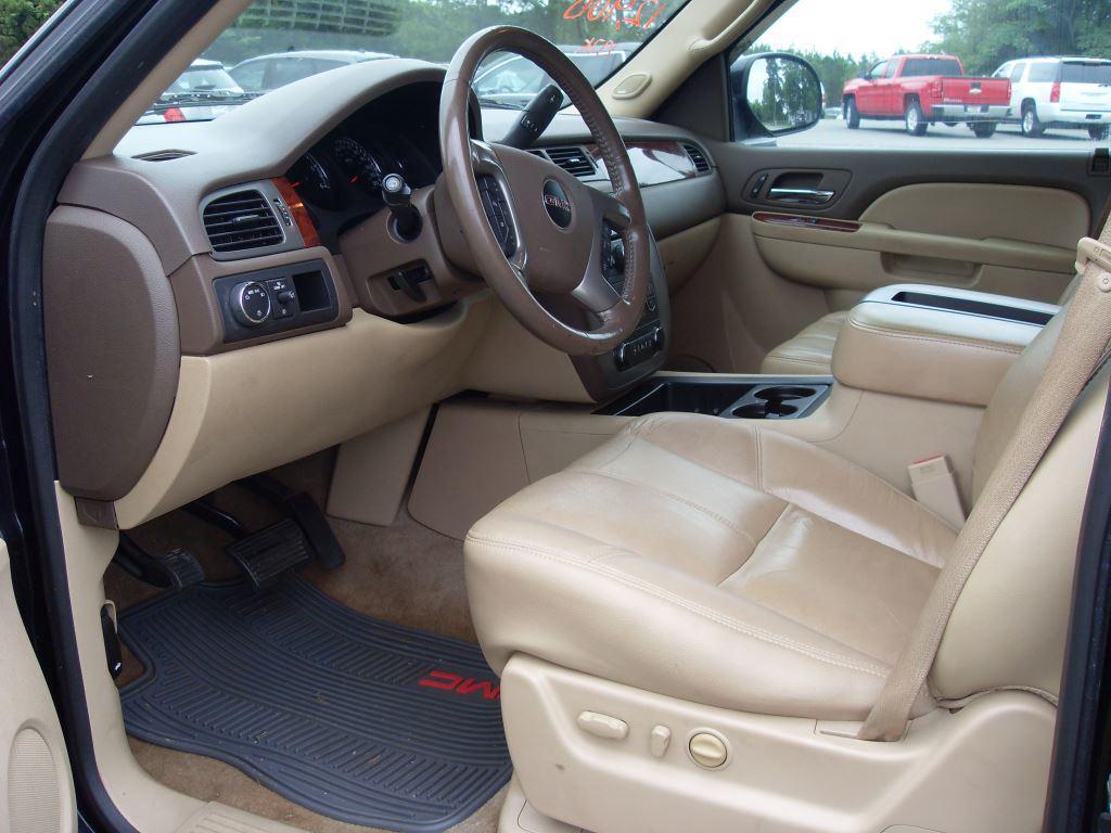 Thumbnail image of 2012 GMC Yukon XL at Truck & Jeep Auto Sales