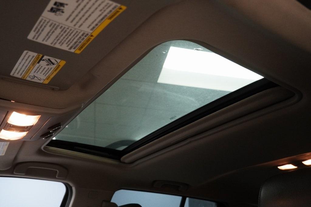 Thumbnail image of 2012 Nissan Pathfinder at Serpentini Chevrolet of Strongsville