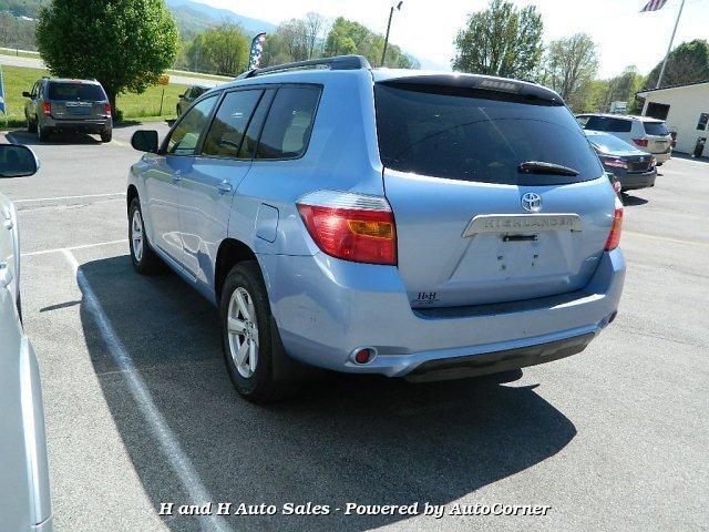 Thumbnail image of 2010 Toyota Highlander at H and H Auto Sales