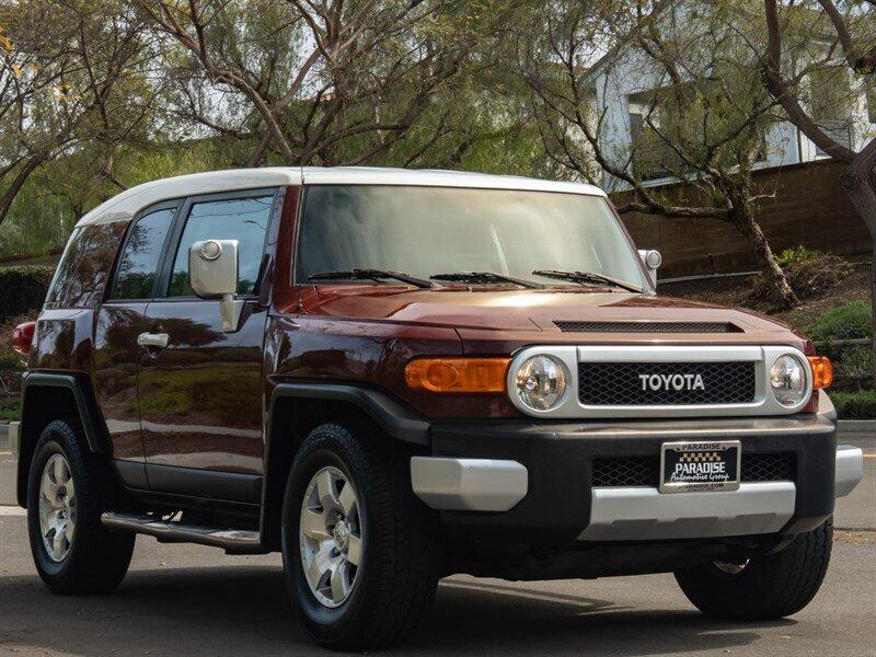 Thumbnail image of 2008 Toyota FJ Cruiser at PARADISE Automotive Group INC.