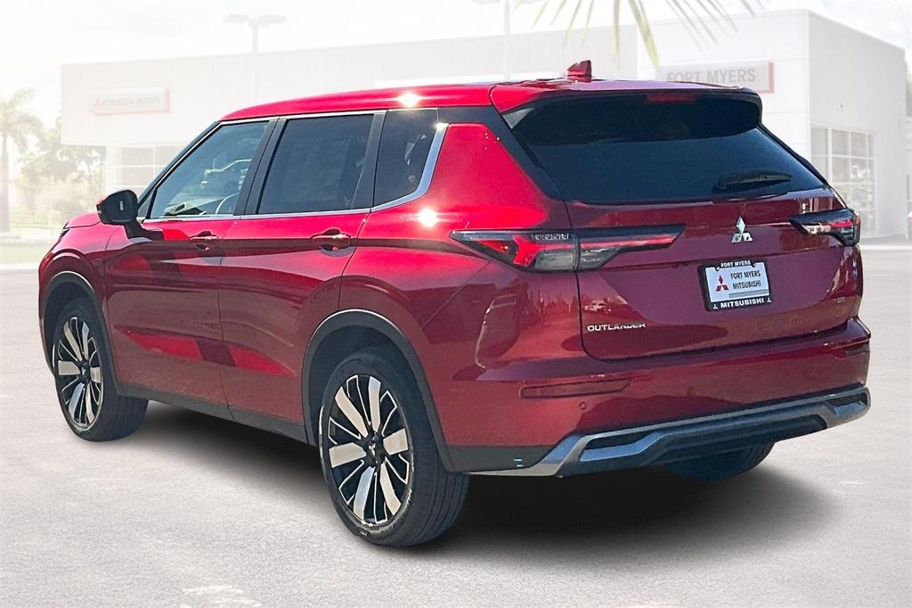 Thumbnail image of 2025 Mitsubishi Outlander at Fort Myers Mitsubishi