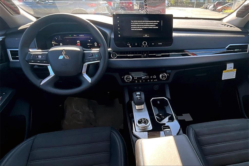Thumbnail image of 2025 Mitsubishi Outlander at Fort Myers Mitsubishi