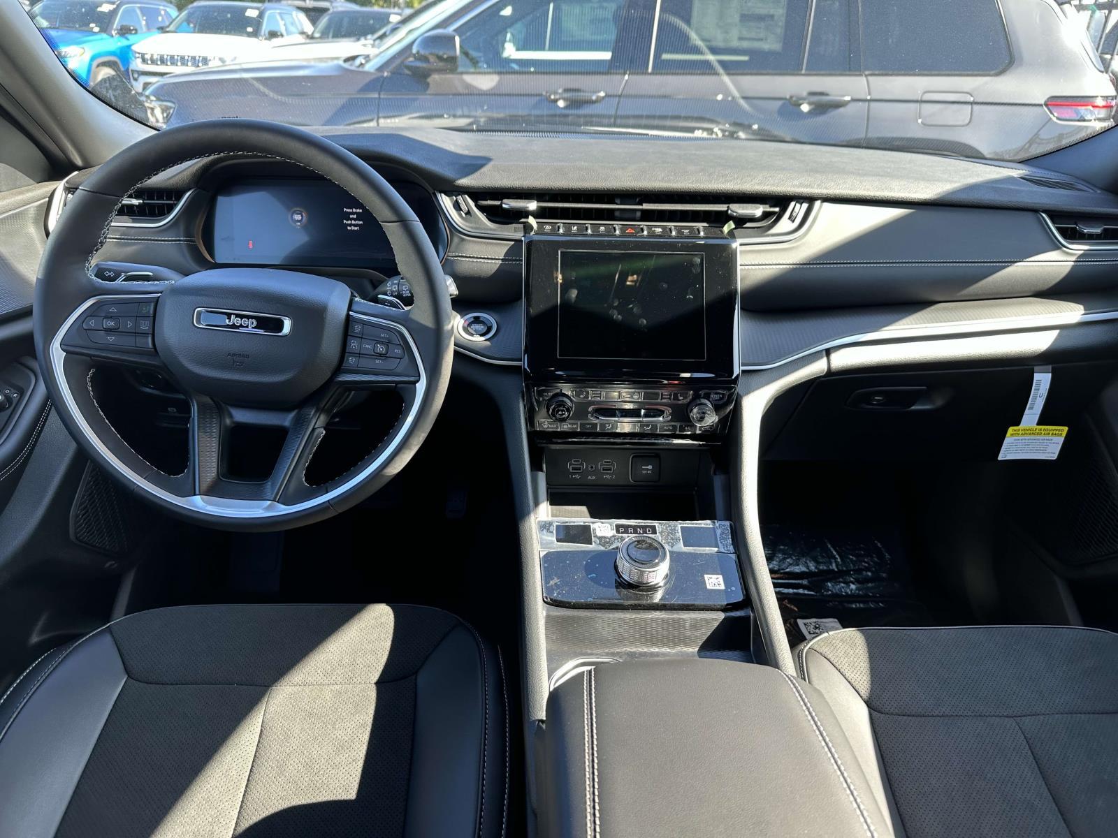 Thumbnail image of 2025 Jeep Grand Cherokee L at Port Jeff Chrysler Jeep Inc