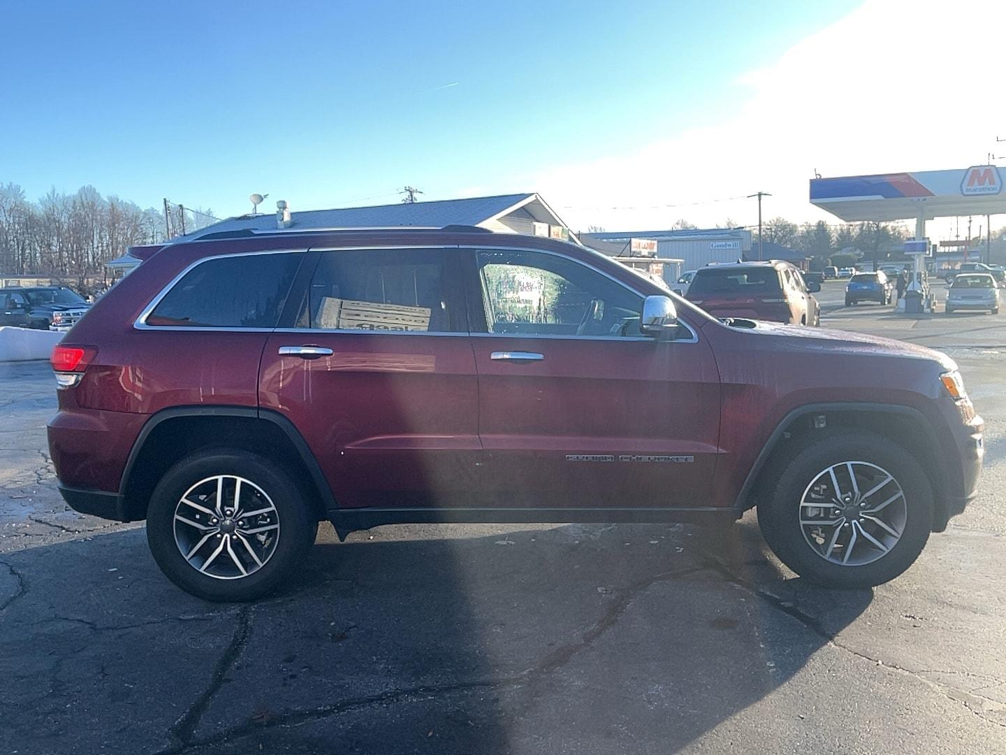 Thumbnail image of 2021 Jeep Grand Cherokee at Batesville Chrysler Dodge Jeep Inc