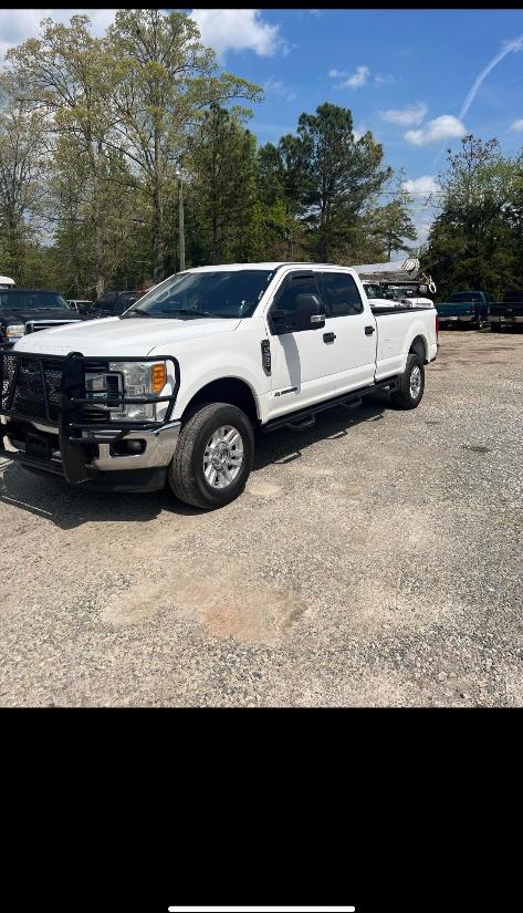 Thumbnail image of 2017 Ford F-250 Super Duty at Truck Kings Auto Sales Inc.