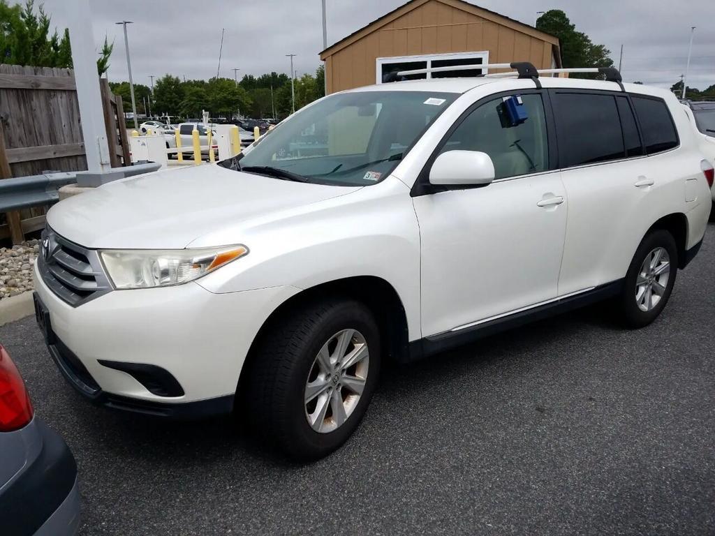 Thumbnail image of 2012 Toyota Highlander at Happy Days Auto Sales