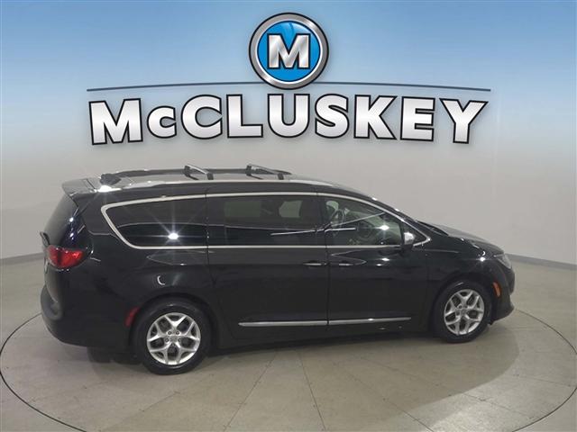 Thumbnail image of 2020 Chrysler Pacifica at Mccluskey Chevrolet Kings Automall