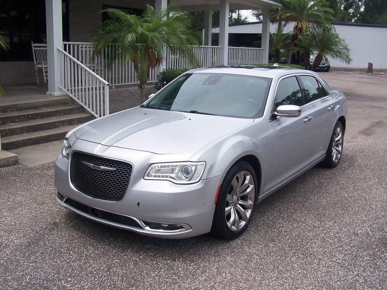 Thumbnail image of 2019 Chrysler 300 at Thomas Auto Mart Inc.