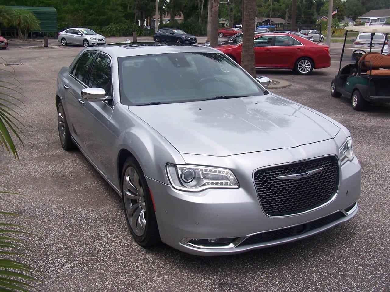 Thumbnail image of 2019 Chrysler 300 at Thomas Auto Mart Inc.