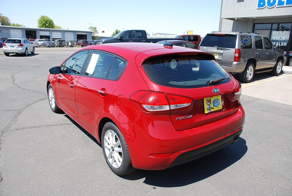 Thumbnail image of 2017 Kia Forte5 at BULLDOG MOTORS