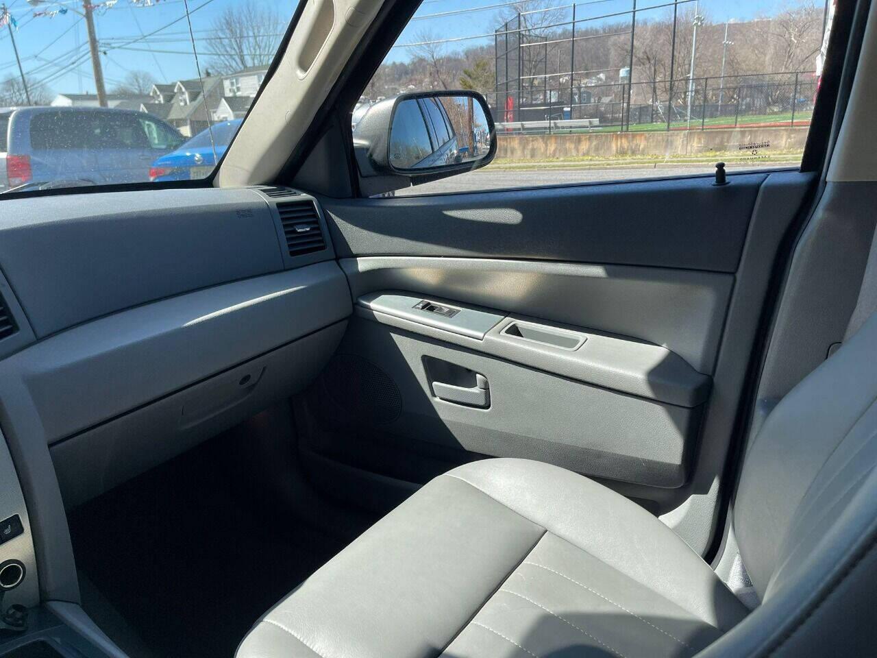 Thumbnail image of 2005 Jeep Grand Cherokee at Yazz Auto Sales