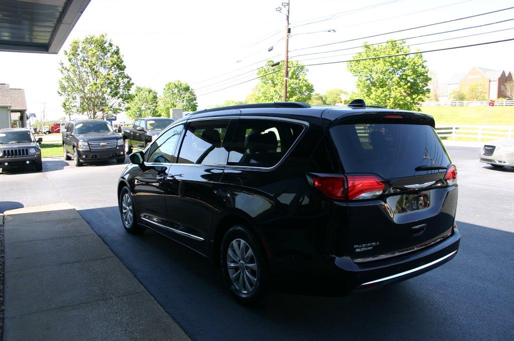 Thumbnail image of 2017 Chrysler Pacifica at Skillman's Auto Sales