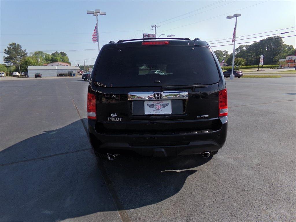 Thumbnail image of 2015 Honda Pilot at A & D MOTORS INC.