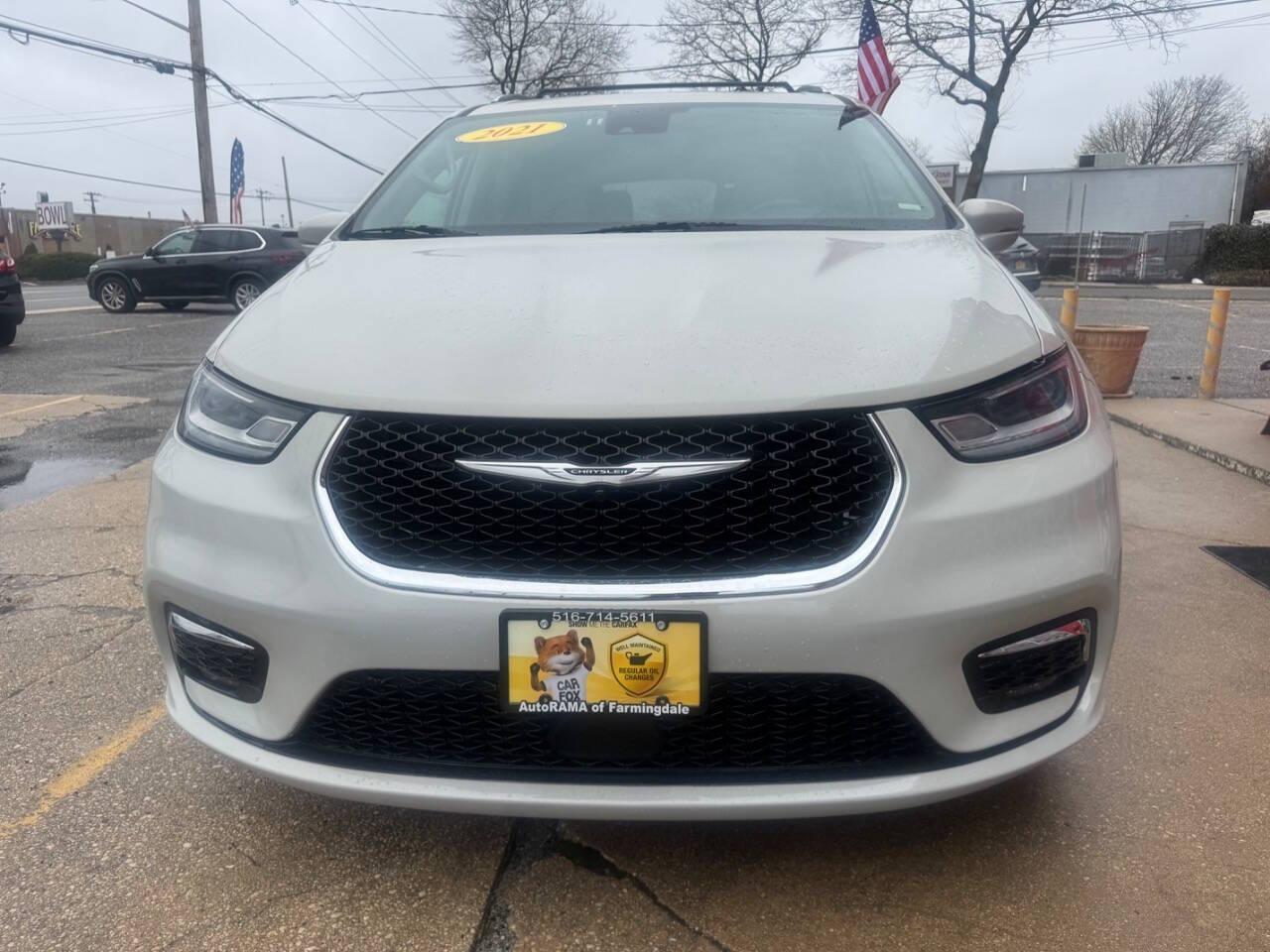 Thumbnail image of 2021 Chrysler Pacifica at Autorama Auto Outlet