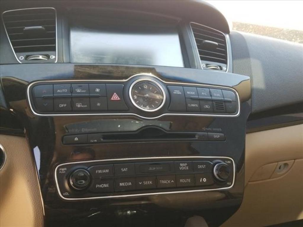 Thumbnail image of 2014 Kia Cadenza at Truck Town, INC