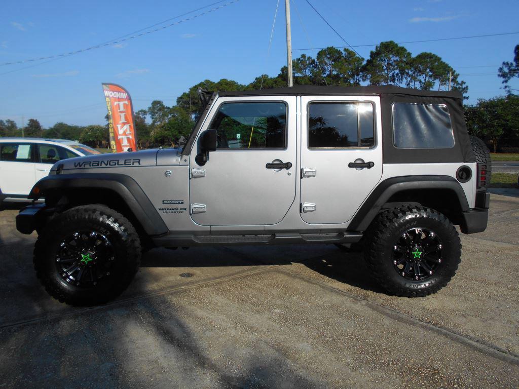 Thumbnail image of 2016 Jeep Wrangler Unlimited at Navarre Motors, Inc