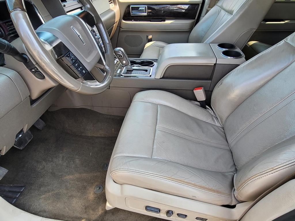 Thumbnail image of 2015 Lincoln Navigator at Elite Motors LLC