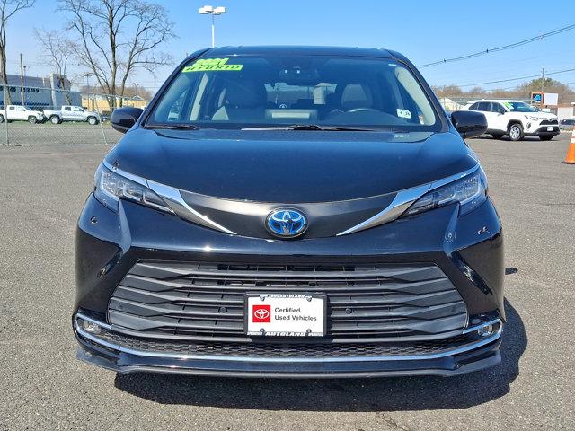 Thumbnail image of 2021 Toyota Sienna at Autoland Toyota