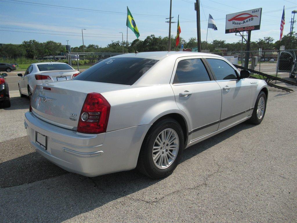 Thumbnail image of 2009 Chrysler 300 at Vene-auto, Inc.