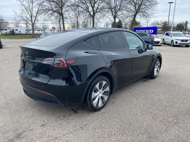 Thumbnail image of 2023 Tesla Model Y at LaFontaine Volvo Cars of Farmington Hills