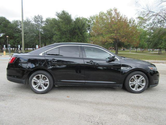 Thumbnail image of 2016 Ford Taurus at Drive Max