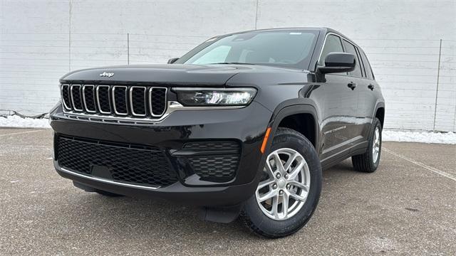 Thumbnail image of 2025 Jeep Grand Cherokee at Golling Chrysler Dodge Jeep Ram