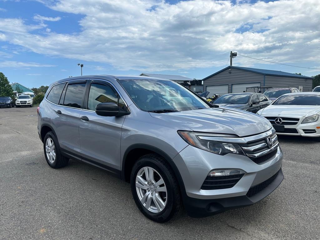 Thumbnail image of 2017 Honda Pilot at GEMELLI'S AUTO SALES